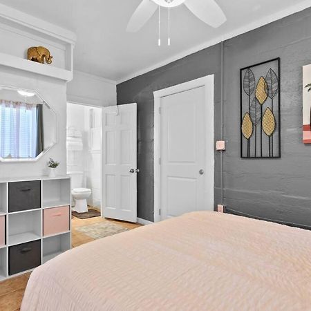 The Pink Oasis Waterfront 1 Bed Apt Daire Tampa Dış mekan fotoğraf