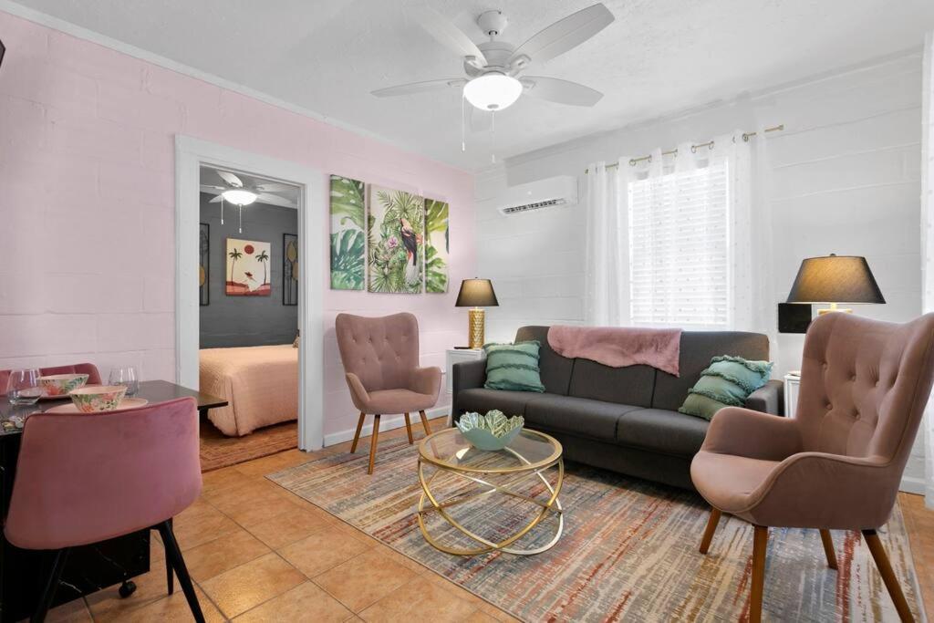 The Pink Oasis Waterfront 1 Bed Apt Daire Tampa Dış mekan fotoğraf