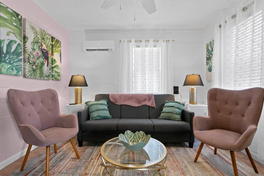 The Pink Oasis Waterfront 1 Bed Apt Daire Tampa Dış mekan fotoğraf
