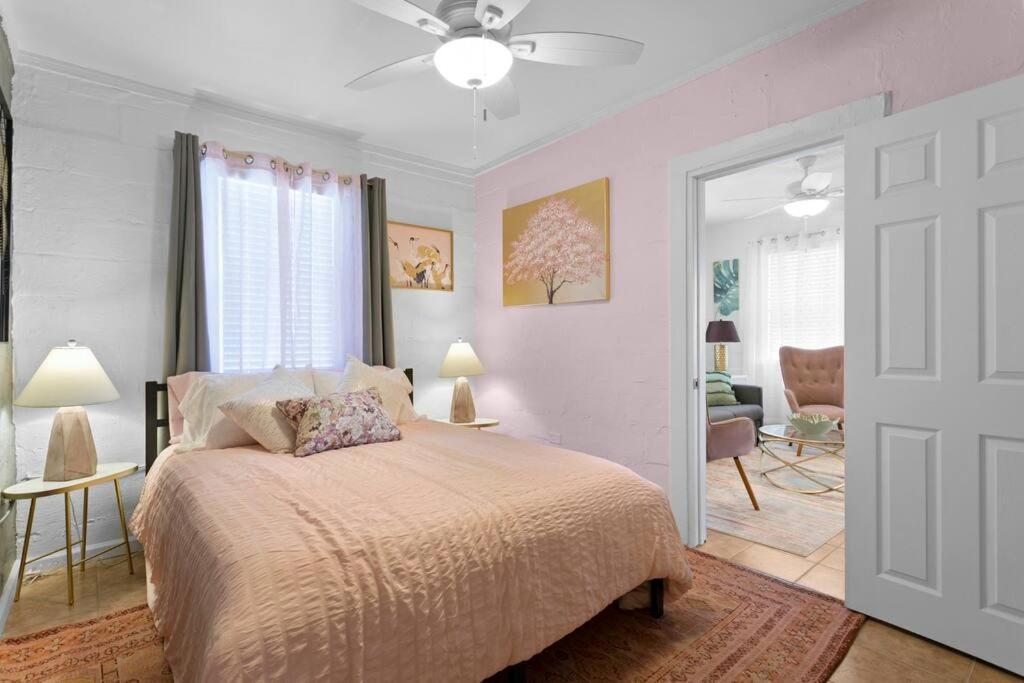 The Pink Oasis Waterfront 1 Bed Apt Daire Tampa Dış mekan fotoğraf